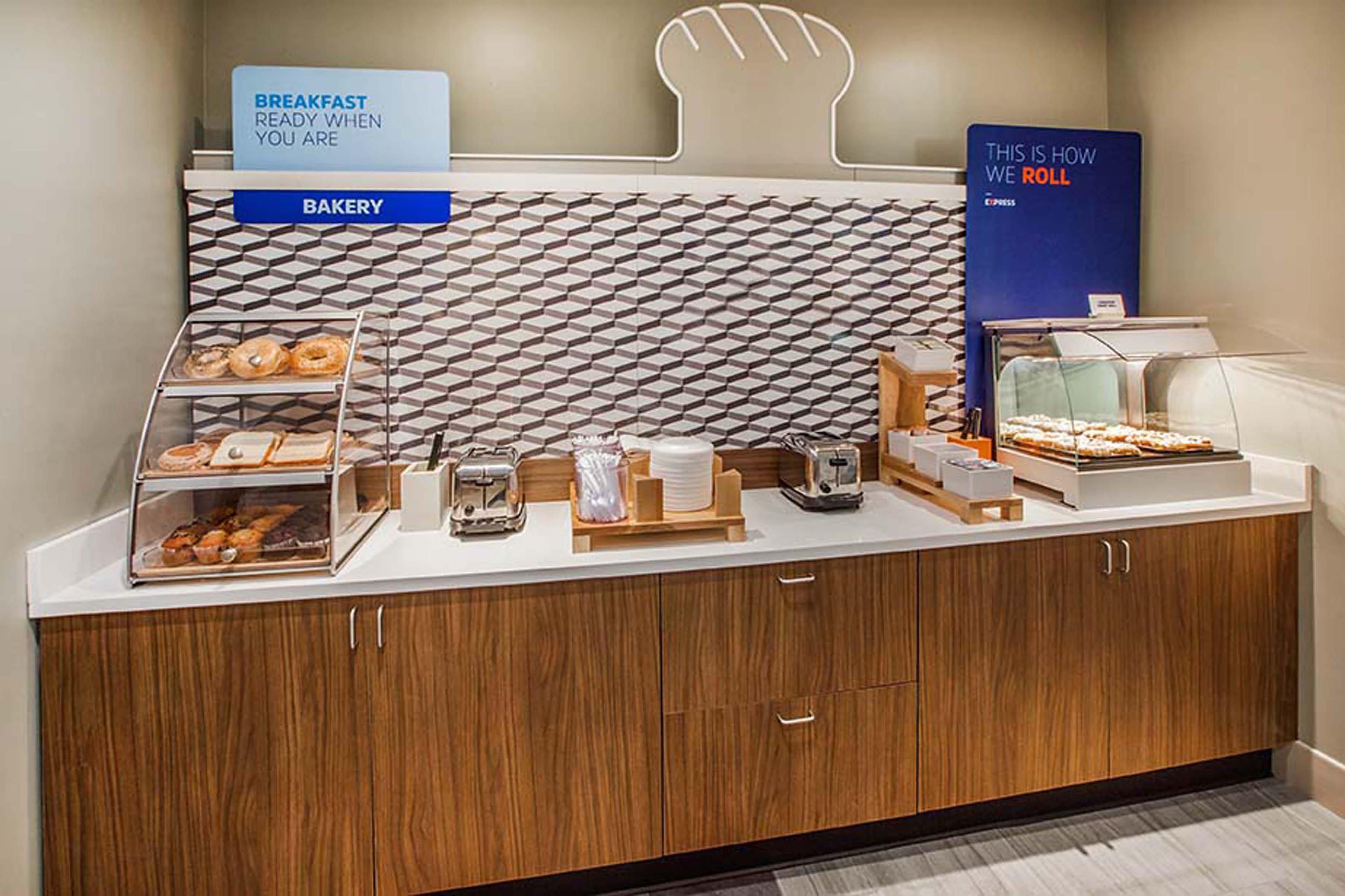 Holiday Inn Express & Suites Raleigh Airport - Brier Creek By Ihg Exteriér fotografie
