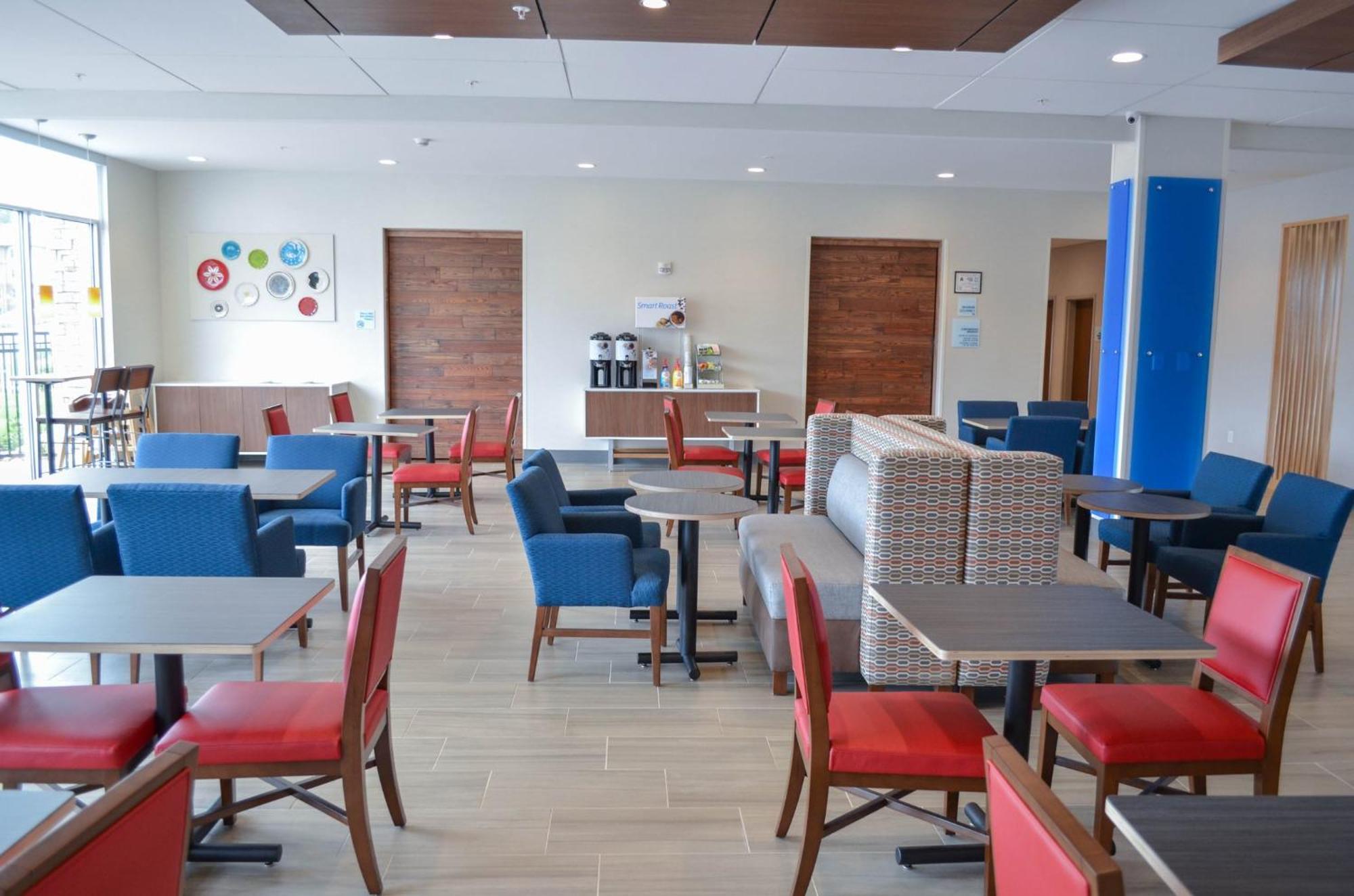 Holiday Inn Express & Suites Raleigh Airport - Brier Creek By Ihg Exteriér fotografie